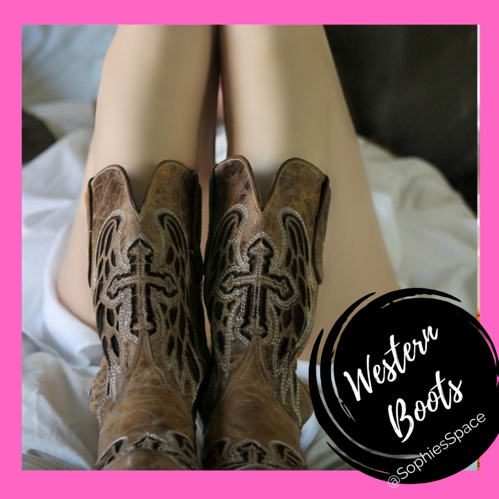 WOMEN'S WESTERN & COWBOY BOOTS